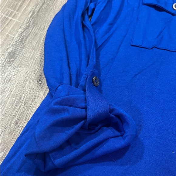 Style & co
Vibrant Blue Long Sleeve Blouse new with tag Size Medium - Picture 4 of 9